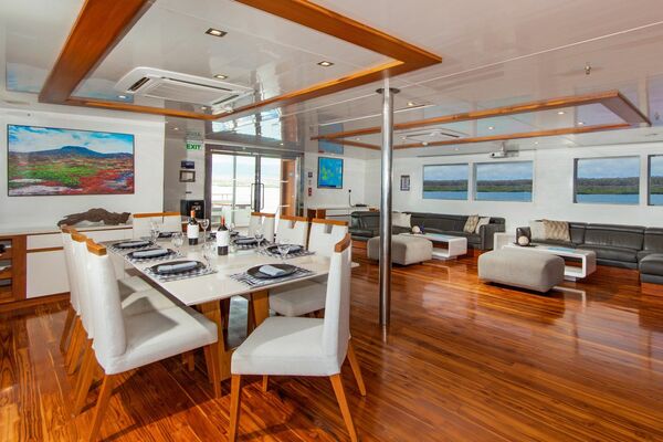 Avalon Waterways MS Infinity Dining Area 2 WEB.jpg